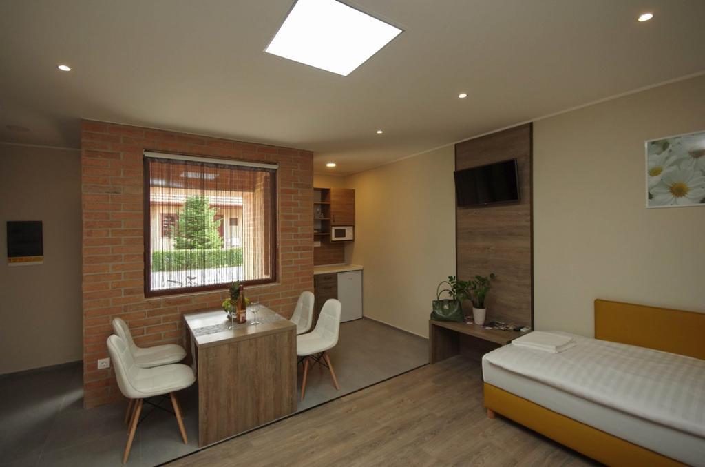 Mosoly Deluxe Apartman ยูลา ภายนอก รูปภาพ